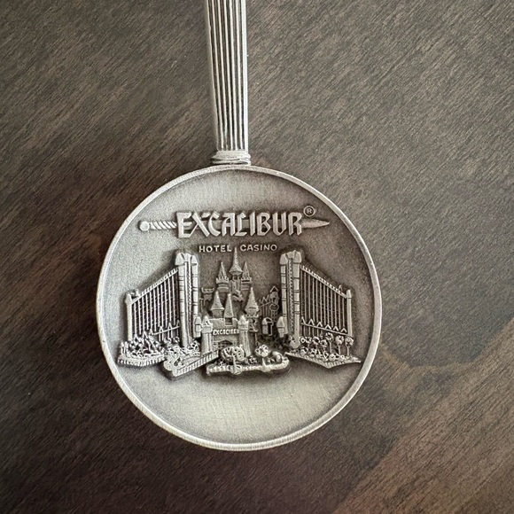 Vintage Excalibur Hotel Casino Las Vegas Souvenir Collector’s Spoon Pewter 1990s - Picture 4 of 8
